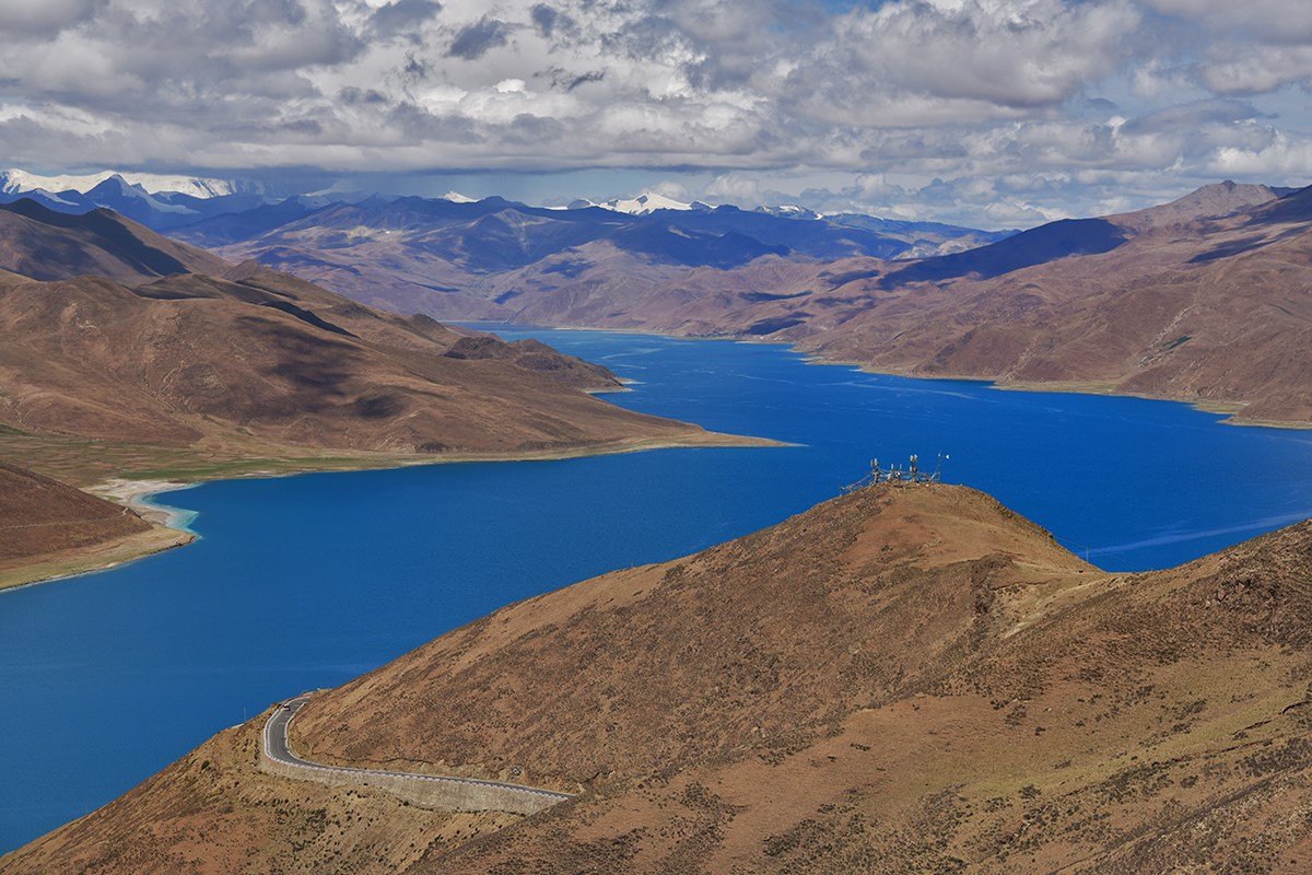 Yamdrok Lake